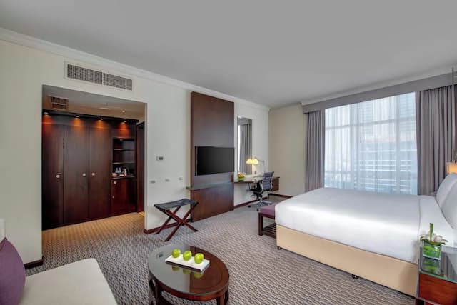 Media Rotana-Room, 1 King Bed (Spacious)-1