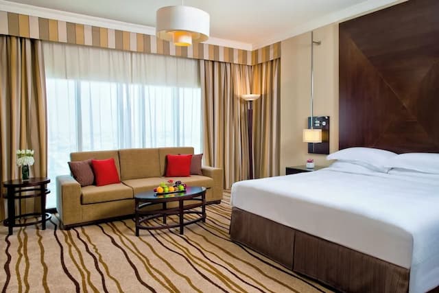 Media Rotana-Room, 1 King Bed (Spacious)-18