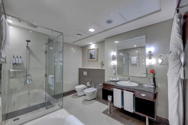 Media Rotana-Room, 2 Twin Beds (Guest)-5