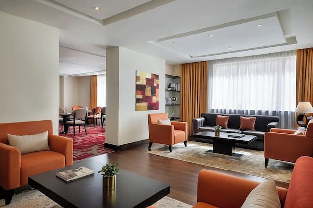 Media Rotana-Room, 1 King Bed (Club Rotana Spacious Room)-7