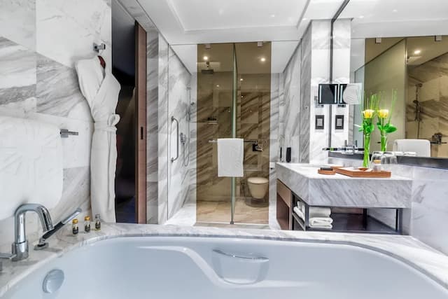 タージ ジュメイラ レイクス タワーズ-ラグジュアリー スイート キングベッド 1 台-6