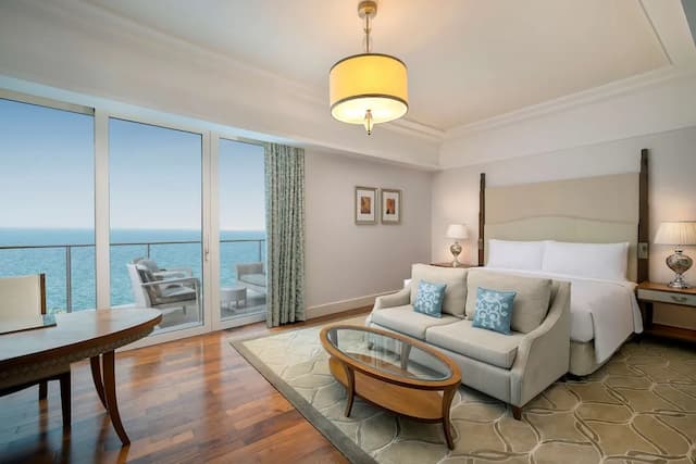 Waldorf Astoria Dubai Palm Jumeirah-Club King Room with Sea View-4
