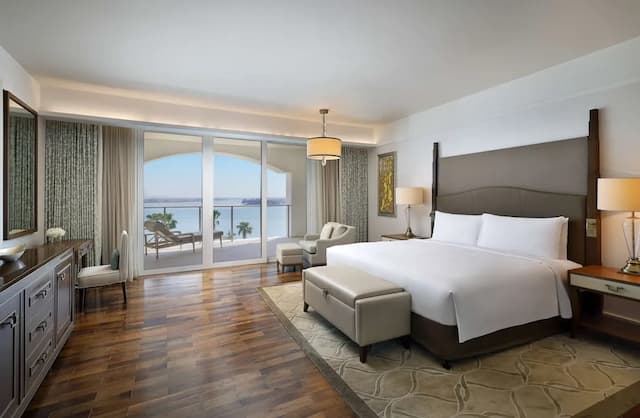Waldorf Astoria Dubai Palm Jumeirah-Deluxe King Suite with Sea View-4