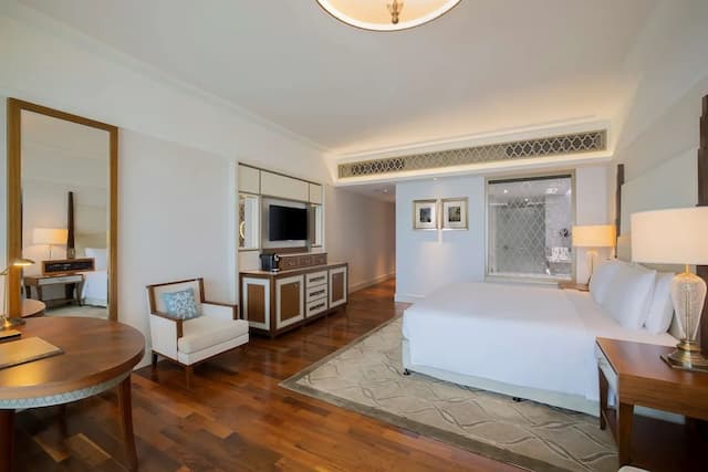 Waldorf Astoria Dubai Palm Jumeirah-Deluxe King Suite with Sea View-2