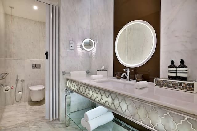 Waldorf Astoria Dubai Palm Jumeirah-KING ACCESSIBLE SUPERIOR ROOM-6