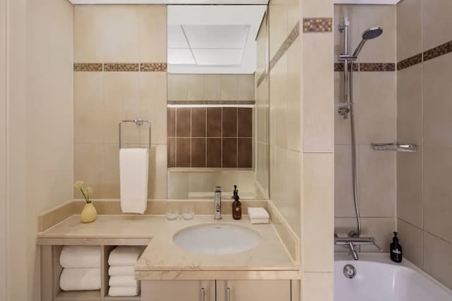 Staybridge Suites Dubai Internet City, an IHG Hotel-Suite, 1 Bedroom, Kitchen, Sea View-12