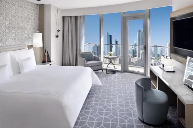 Kempinski Central Avenue Dubai-Club Room, 1 King Bed, City View (Premier Club Room King)-3