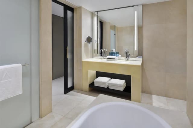 Kempinski Central Avenue Dubai-Club Room, 1 King Bed, City View (Premier Club Room King)-4