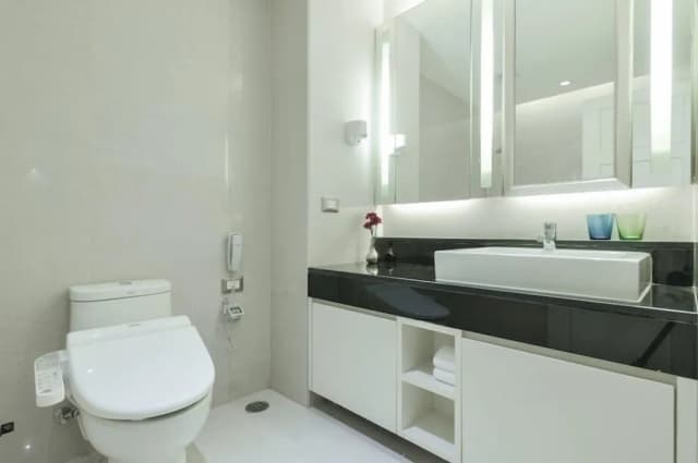 센터 포인트 호텔 칫롬-Grand Deluxe King Room-5