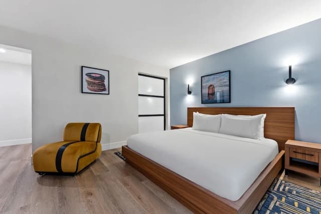 Lüm Hotel-極品客房, 1 張特大雙人床, 陽台-2