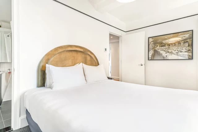 Paramount Times Square – A Generator Hotel-Entertainment Suite-4