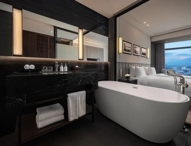 クラウン プラザ ダナン シティ センター by IHG-スタンダード ルーム シングルベッド 2 台 リバービュー-4