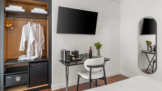 ジ アテネウム ラグジュアリー ホテル-クラシック ルーム クイーンベッド 1 台 禁煙-2