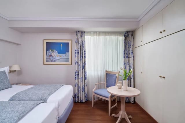 Titania Hotel-Family Room Standard-3