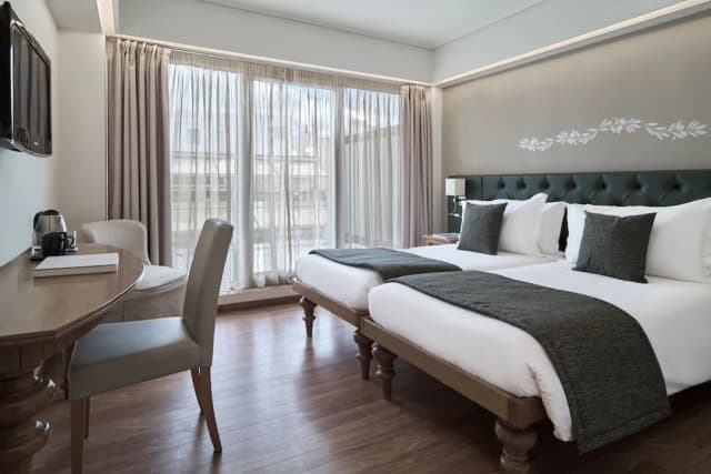 Titania Hotel-Deluxe Room City view-1