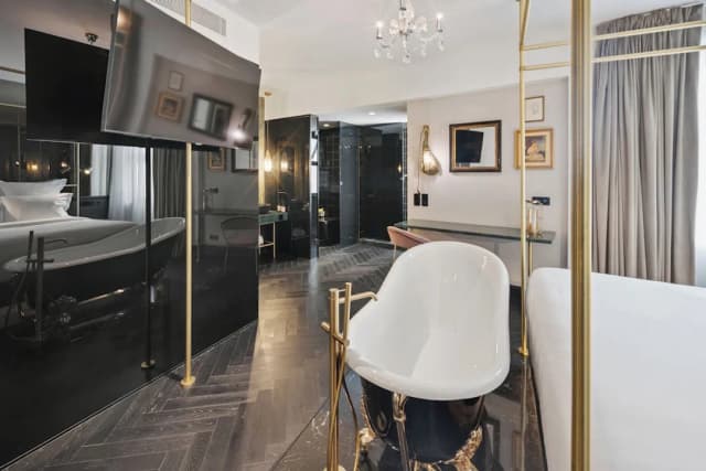 Skylark, Aluma Hotel & Resort-Grand Suite-2