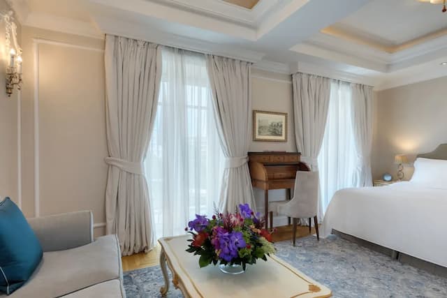 King George, a Luxury Collection Hotel, Athens-Deluxe Room, 1 King Bed, City View-3