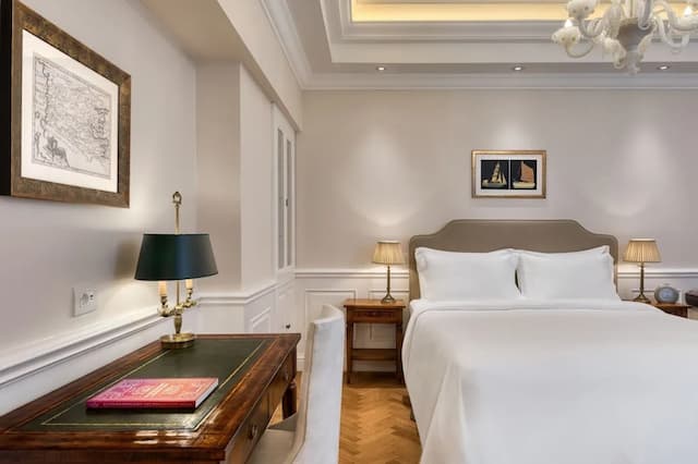 King George, a Luxury Collection Hotel, Athens-Classic Room, 1 King Bed, Courtyard View (View)-2