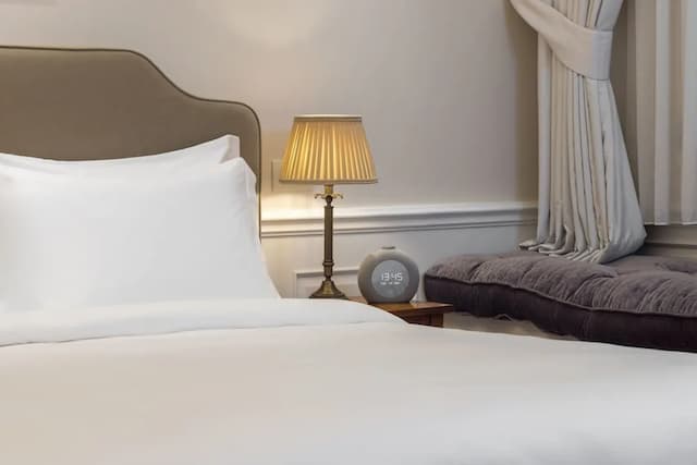 King George, a Luxury Collection Hotel, Athens-Classic Room, 1 King Bed, Courtyard View (View)-4