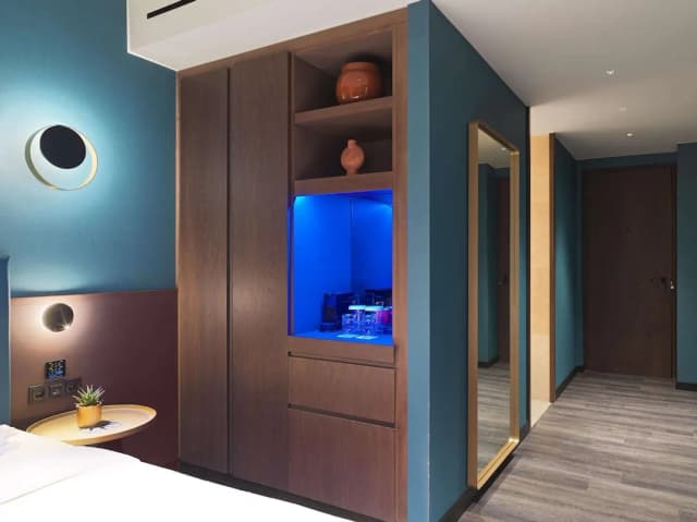 NYX Esperia Palace Hotel Athens-Deluxe Double Room (Acropolis View)-2