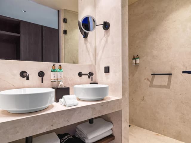 NYX Esperia Palace Hotel Athens-NYX Executive Suite-9