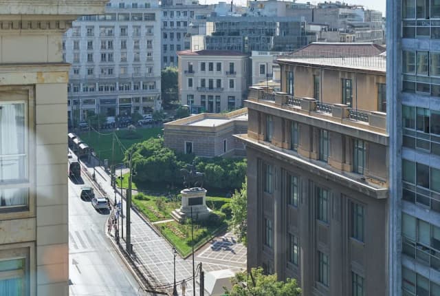 NYX Esperia Palace Hotel Athens-Deluxe Suite with Acropolis View (Heaven)-10