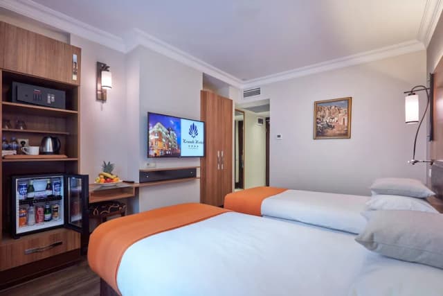 コナック ホテル タクスィム-スーペリア ツインルーム-9