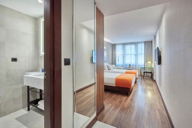 コナック ホテル タクスィム-スーペリア ツインルーム-10