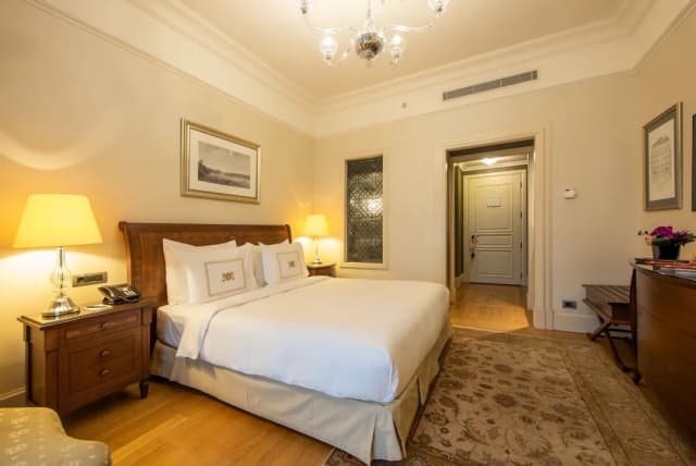 佩拉宮殿飯店-Deluxe Pera Side Room with King Bed-1