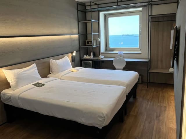 Ibis Istanbul Zeytinburnu-Superior Room, 2 Twin Beds, Sea View-3