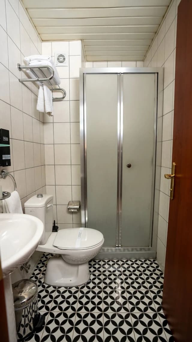 Golden Siyav Hotel-Standard Double Room, 1 Bedroom-12