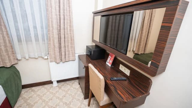 Golden Siyav Hotel-Economy Single Room, 1 Bedroom-5