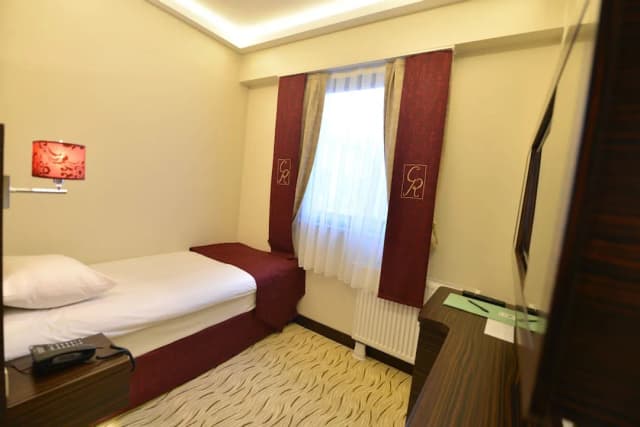 Golden Siyav Hotel-Economy Single Room, 1 Bedroom-2
