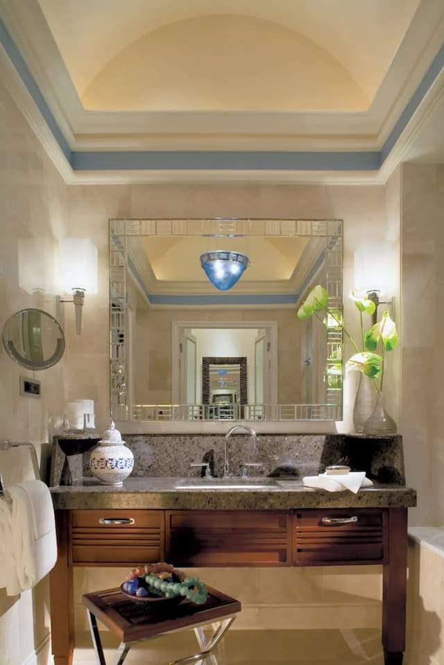 Four Seasons Hotel Istanbul at the Bosphorus-客房, 庭院 (One Queen and One Twin)-2