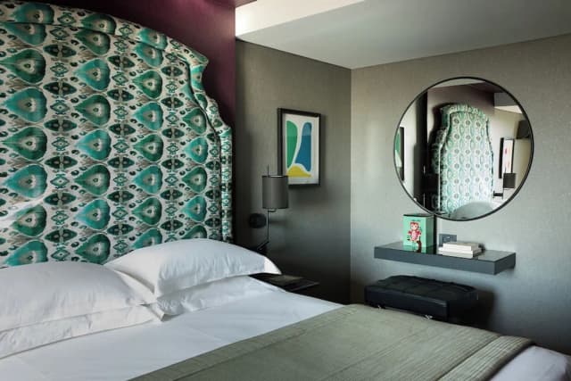 President Hotel Athens-Deluxe Double or Twin, City View-12