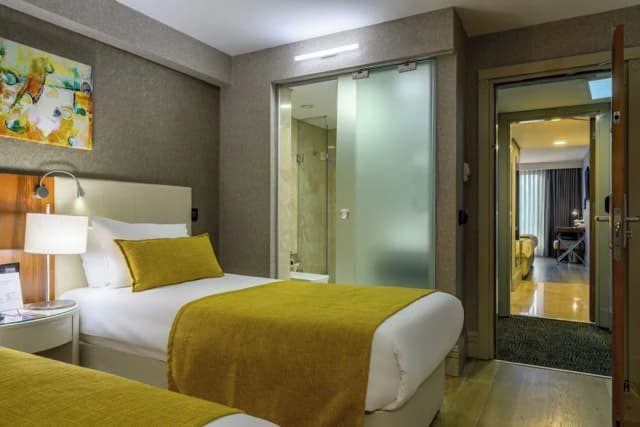 ラマダ バイ ウィンダム イスタンブール グラン バザール-4 Single Beds, Economic Family Suite, Non-Smoking-2