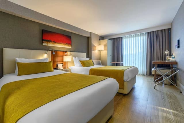 ラマダ バイ ウィンダム イスタンブール グラン バザール-4 Single Beds, Economic Family Suite, Non-Smoking-8