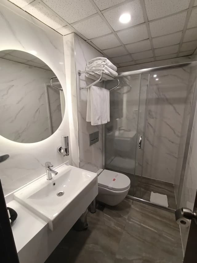 Hotel Büyük Şahinler-标准四人房-6