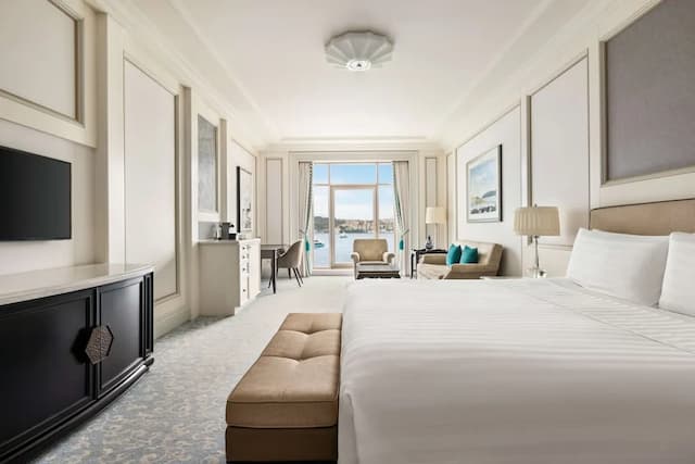 Shangri-La Bosphorus, Istanbul-Premier Room, 1 King Bed (Bosphorus View)-6