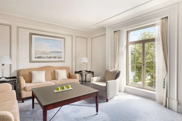Shangri-La Bosphorus, Istanbul-Executive Suite-1