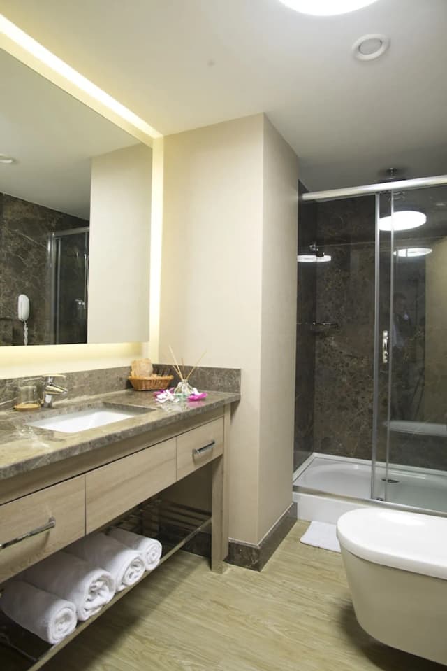 ニディヤ ホテル ガラタポート-Superior Triple Room-6