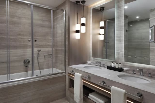 シェラトン イスタンブール シティ センター-エグゼクティブ スイート キングベッド 1 台ソファーベッド付き-10