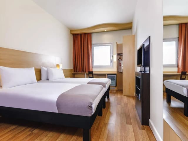 イビス イスタンブール エセンユールト-ルーム シングルベッド 2 台-1