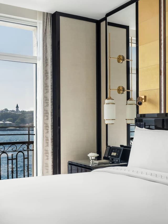 The Peninsula Istanbul-Deluxe Bosphorus Room, 1 King Bed-3