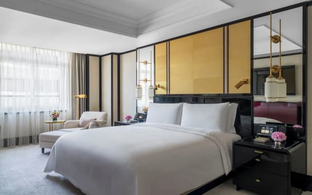 The Peninsula Istanbul-Executive Suite, 1 King Bed with Sofa Bed-1