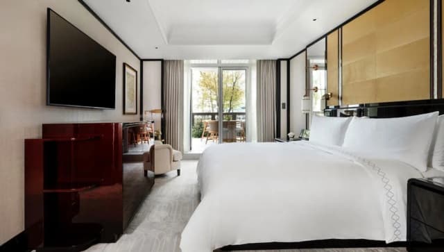 The Peninsula Istanbul-Executive Bosphorus Suite With Terrace, 1 King Bed with Sofa Bed-3