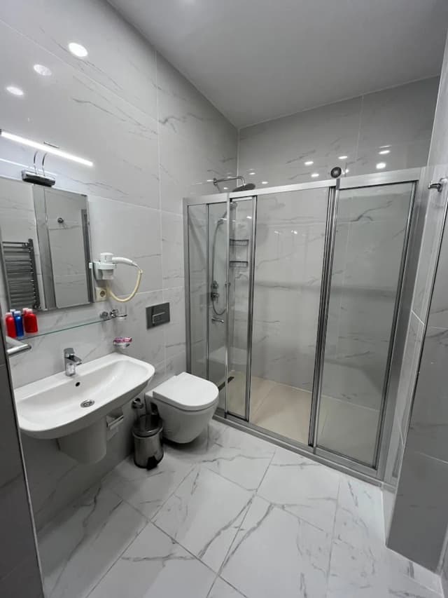 아딜 코낙 호텔-Triple Room-10