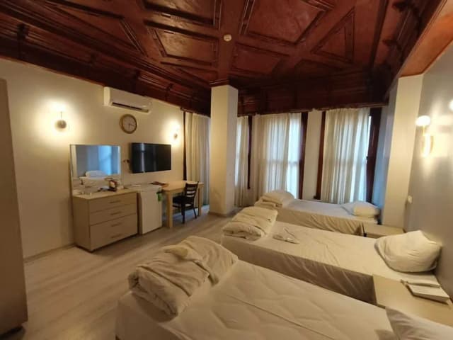 아딜 코낙 호텔-Triple Room-5