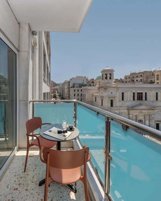 カジュアル クビック アテネ ホテル-トリプルルーム バルコニー シティビュー-2