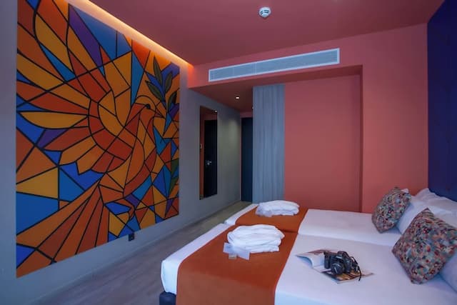 カジュアル クビック アテネ ホテル-トリプルルーム バルコニー シティビュー-4